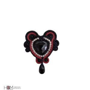 Broche de soutache