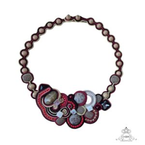 Colar  soutache