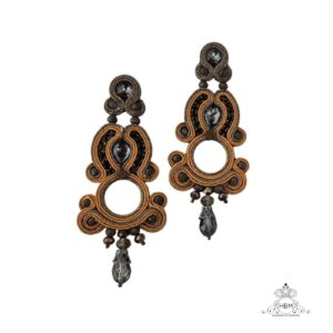 Brinco soutache