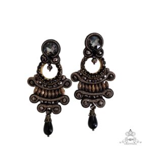 Brinco soutache