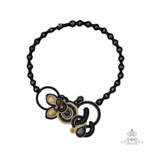 Colar  soutache