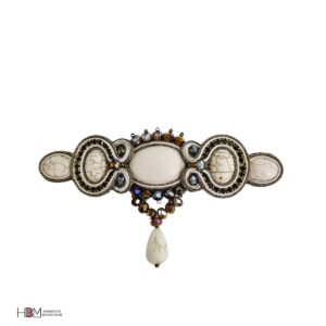 Broche de soutache