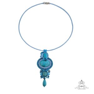 Colar de soutache