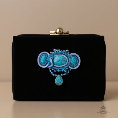 Broche de soutache
