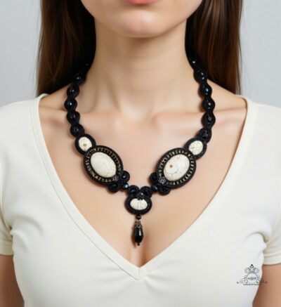 Colar soutache