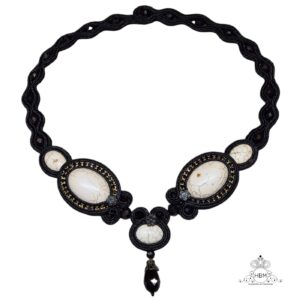 Colar soutache