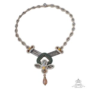 Colar soutache
